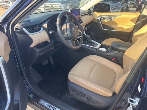 Used 2025 Toyota RAV4 XLE Premium image 10