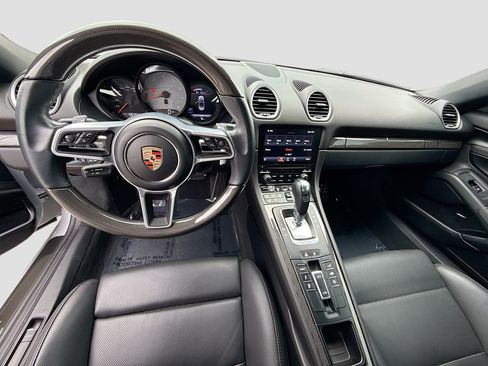 Used 2024 Porsche 718 Boxster S RWD image 15