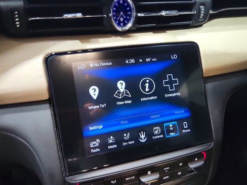 Used 2017 Maserati Quattroporte S GranLusso RWD image 28