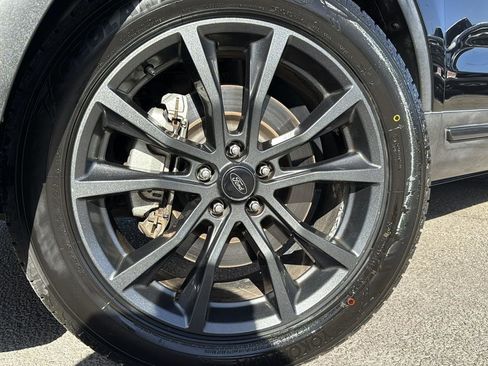 Certified 2017 Ford Explorer XLT w/ Equipment Group 202A image 9