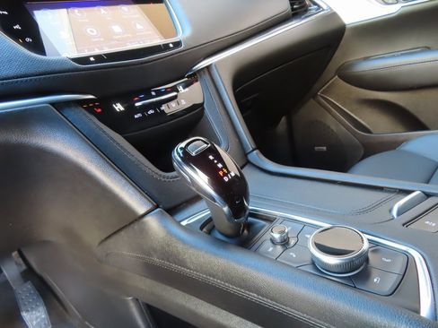 Used 2023 Cadillac XT5 Premium Luxury w/ Technology Package image 20