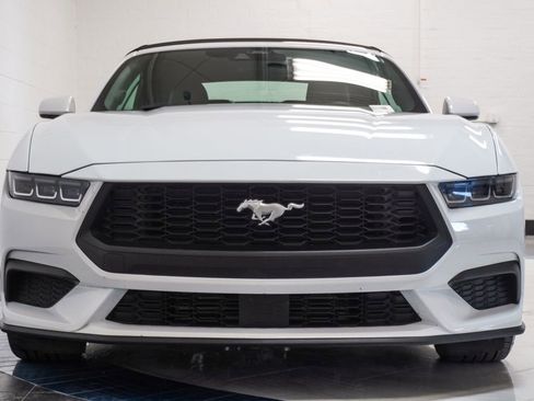 Used 2025 Ford Mustang Premium RWD image 28