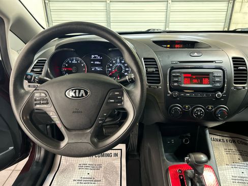 Used 2018 Kia Forte LX FWD image 8