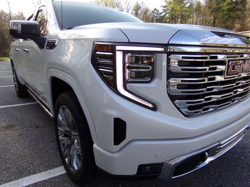 Used 2025 GMC Sierra 1500 Denali image 4