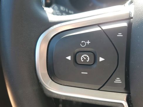 Certified 2024 Volvo XC60 B5 Core image 28