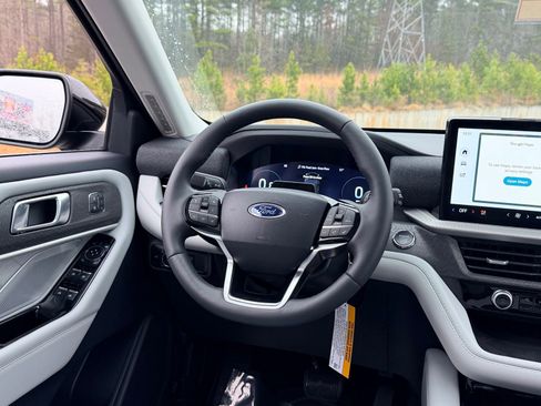 New 2026 Ford Explorer Platinum w/ LUX Leather Package image 37