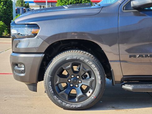New 2026 RAM 1500 Express AWD/4WD image 9