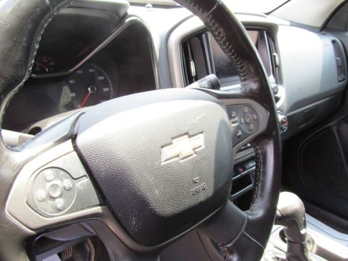 Used 2016 Chevrolet Colorado Z71 AWD/4WD image 13