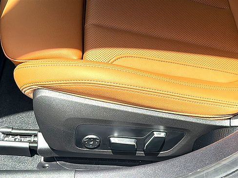 New 2026 BMW 330i Sedan w/ M Sport Package RWD image 12