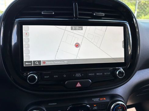 Used 2024 Kia Soul GT-Line FWD image 10