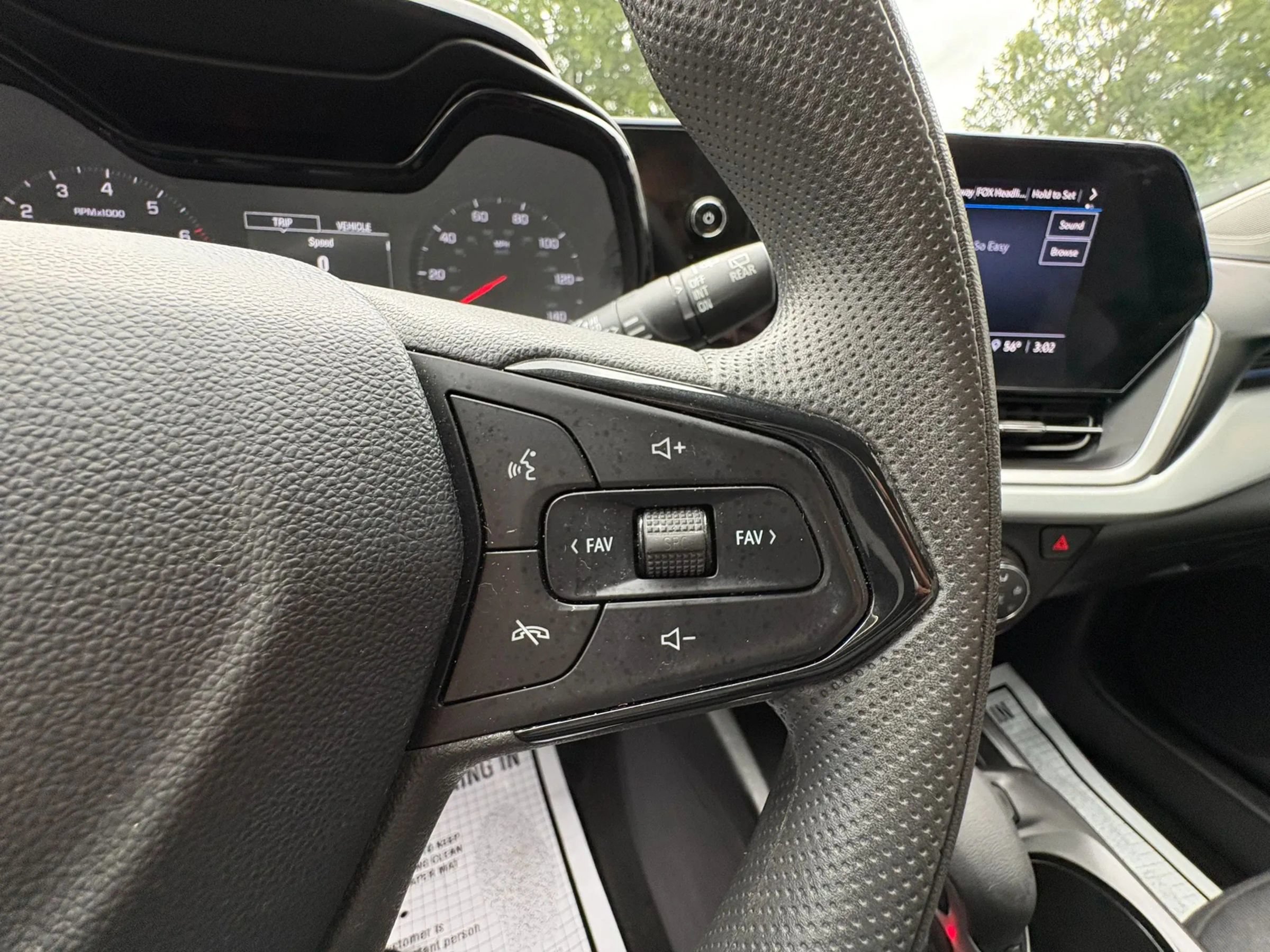 Used 2025 Chevrolet Trax LS w/ Driver Confidence Package FWD image 35