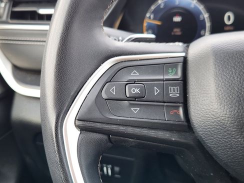 Used 2023 Jeep Grand Cherokee L Altitude image 19