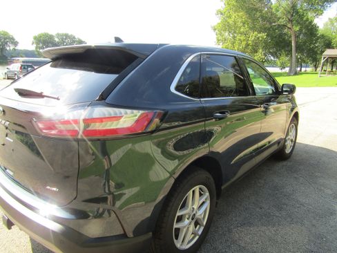 Certified 2023 Ford Edge SEL w/ Convenience Package image 5