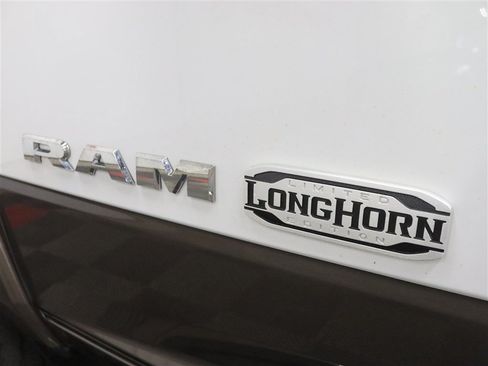 Used 2022 RAM 2500 Limited w/ Off Road Package AWD/4WD image 14