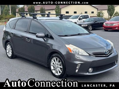 Used 2012 Toyota Prius V Five image 1