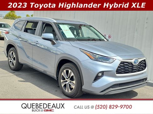 Used 2023 Toyota Highlander XLE FWD image 1