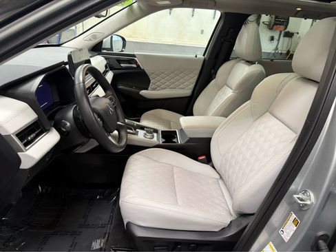 Used 2024 Mitsubishi Outlander SEL AWD/4WD image 10