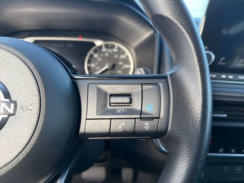 Certified 2023 Nissan Rogue SV image 30