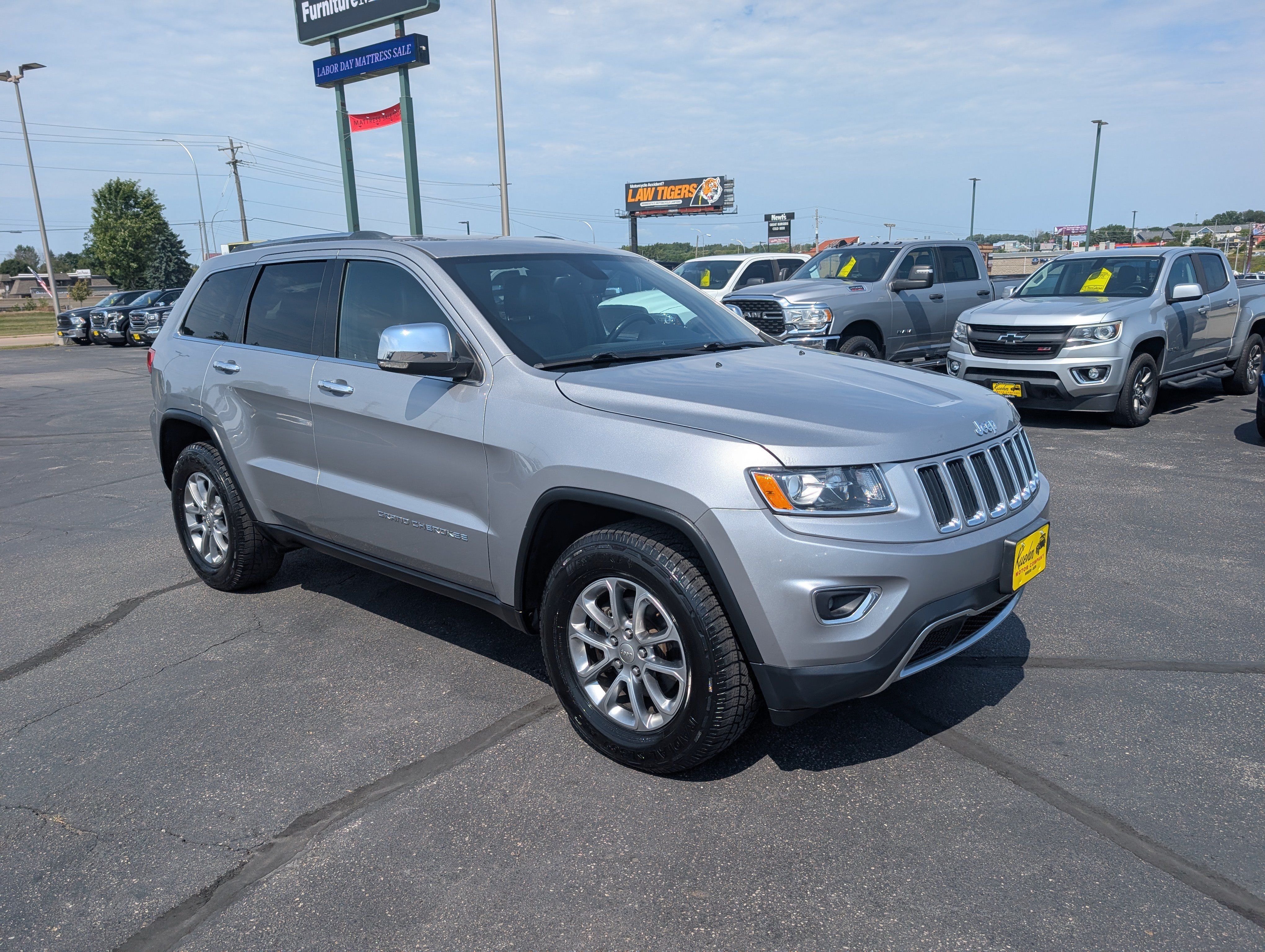 Used 2015 Jeep Grand Cherokee Limited AWD/4WD image 2