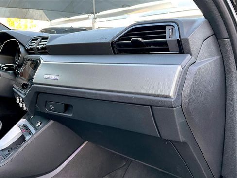 Used 2025 Audi Q3 2.0T Premium Plus w/ Premium Plus Package image 17