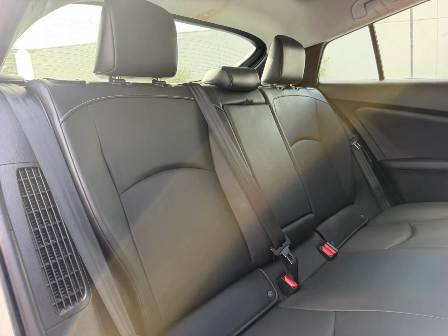 Used 2020 Toyota Prius Prime XLE FWD image 21