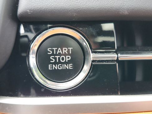 Used 2022 Mitsubishi Outlander SEL image 35