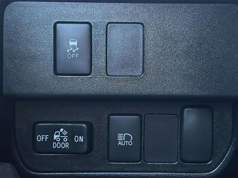 Used 2022 Toyota Tacoma SR5 image 27