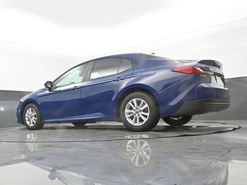 Used 2026 Toyota Camry LE FWD image 10