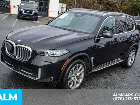 Used 2025 BMW X5 xDrive50e AWD/4WD image 16