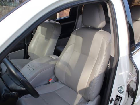 Used 2017 Toyota Highlander XLE image 31