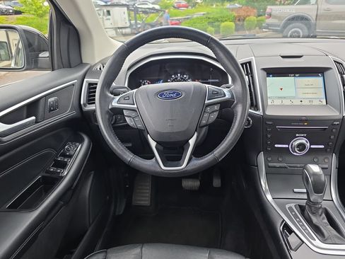 Used 2017 Ford Edge Titanium w/ Equipment Group 301A FWD image 17
