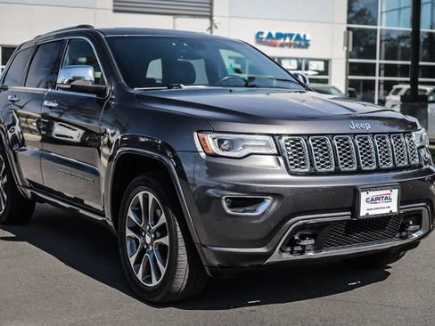 Used 2017 Jeep Grand Cherokee Overland AWD/4WD image 5