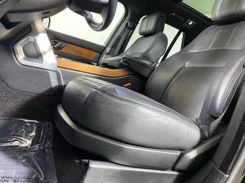 Used 2019 Land Rover Range Rover Supercharged AWD/4WD image 9