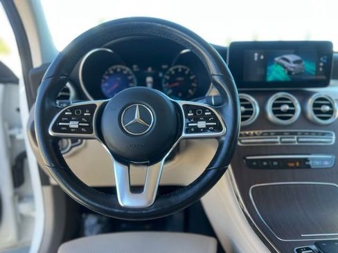 Used 2022 Mercedes-Benz GLC 300 4MATIC w/ Premium Package Lite image 12
