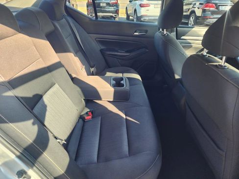 Used 2021 Nissan Altima 2.5 SV image 9