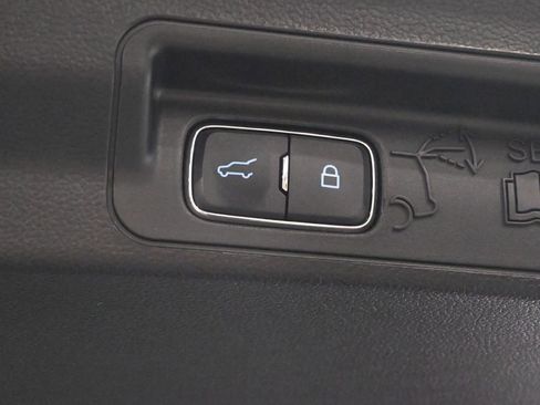 Used 2023 Ford Explorer Limited w/ Limited Technology Package AWD/4WD image 43