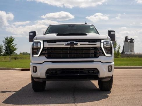 Used 2024 Chevrolet Silverado 3500 LT w/ Z71 Sport Edition AWD/4WD image 2