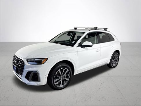 Used 2023 Audi Q5 2.0T Prestige w/ Prestige Package image 2