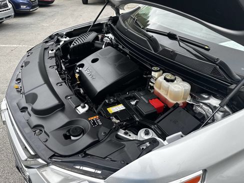 Used 2018 Chevrolet Traverse LT image 38