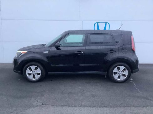 Used 2016 Kia Soul FWD image 2