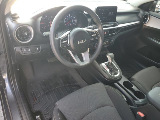 Used 2024 Kia Forte LXS w/ LXS Technology Package FWD image 16