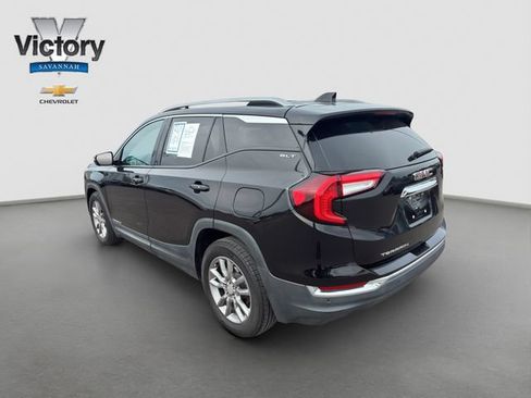 Used 2022 GMC Terrain SLT w/ Infotainment Package II FWD image 5