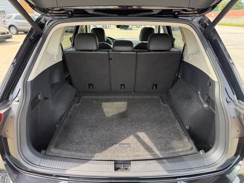 Used 2021 Volkswagen Tiguan SEL AWD/4WD image 19