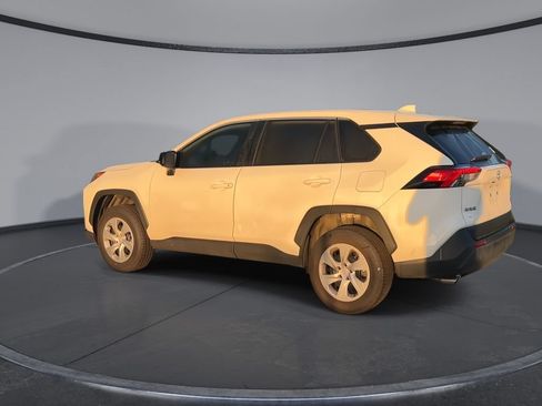 Used 2023 Toyota RAV4 LE FWD image 6