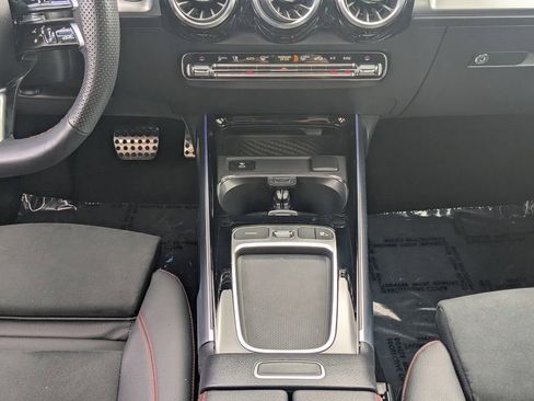 Certified 2024 Mercedes-Benz GLB 250 image 6