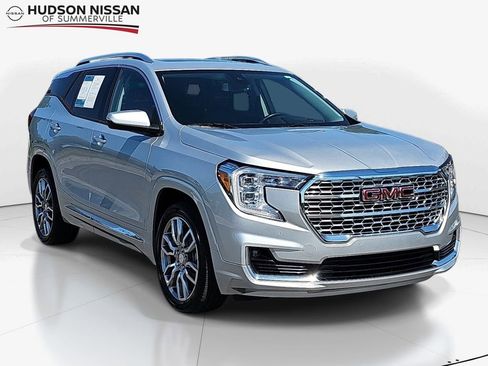 Used 2022 GMC Terrain Denali AWD/4WD image 1