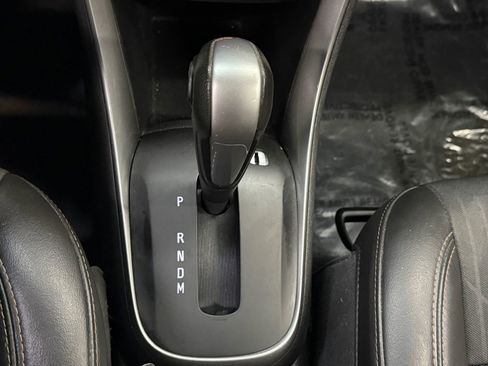 Used 2020 Chevrolet Trax LT w/ LT Convenience Package image 34