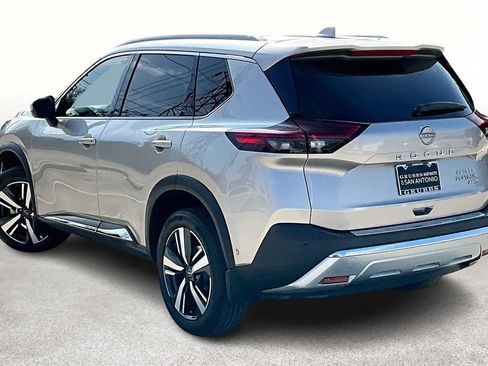 Used 2022 Nissan Rogue Platinum w/ Head-Up Display Package image 15