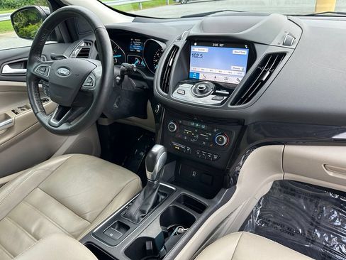 Used 2019 Ford Escape Titanium FWD image 18