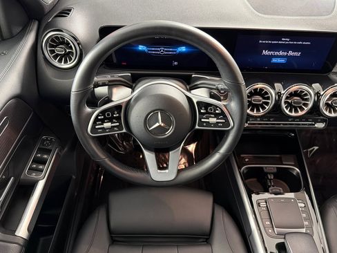 Used 2022 Mercedes-Benz GLB 250 w/ Premium Package Lite image 13